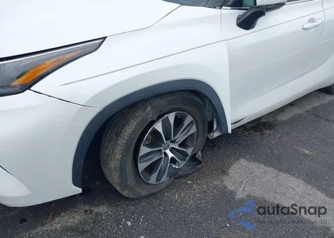 2022 Toyota Highlander Xle from USA, damaged, VIN 5TDGZRAH6NS116563